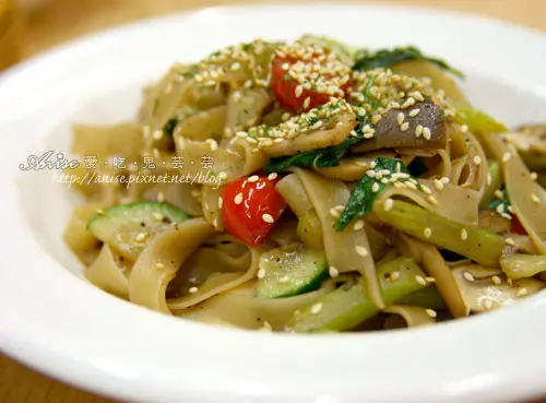 新文明書店～東區寧靜隱密的美味小店