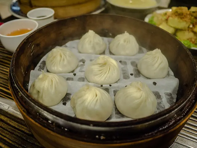 台北 杭州南路 盛園絲瓜小籠湯包