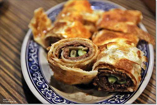 『台北大安區』中正紀念堂捷運站旁的排隊名店-盛園絲瓜小籠湯包