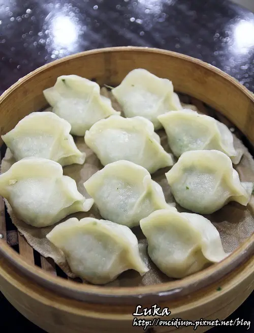 [東區] 紫琳蒸餃 @ 皮Q餡兒細～花素鮮肉都好吃