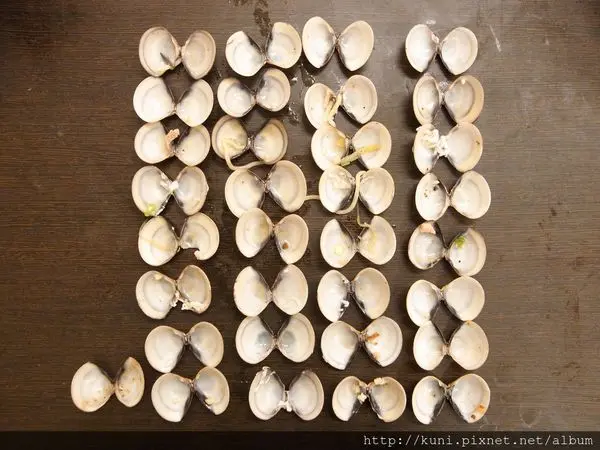 GRD3日誌---11062015 小慧涼麵：三十三顆蛤蜊！！！