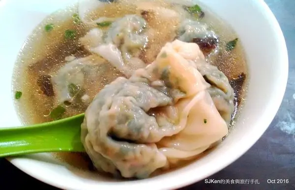 「溫州大餛飩和平東路店」 --- 平價又美味的「菜肉大餛飩」 + 「阿婆乾麵」+ 小菜「豆乾雪菜」