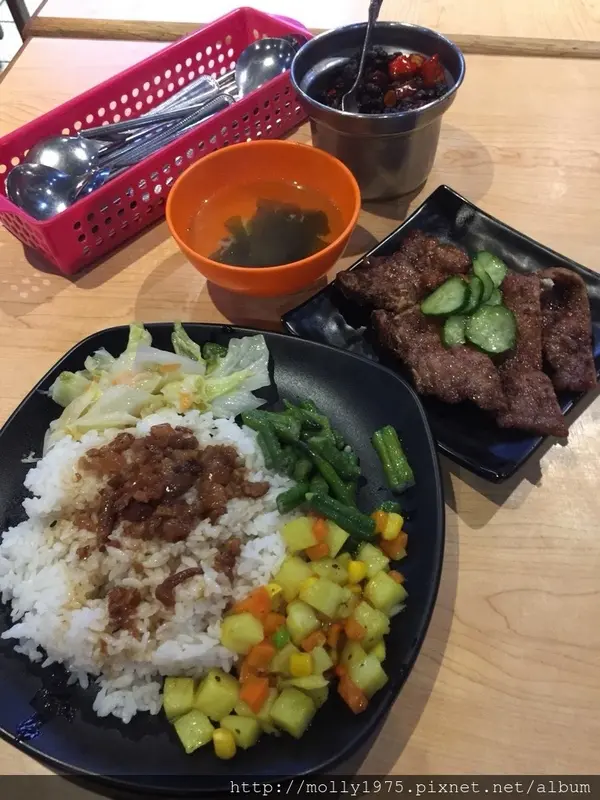 【台北士林】三福排骨便當店              