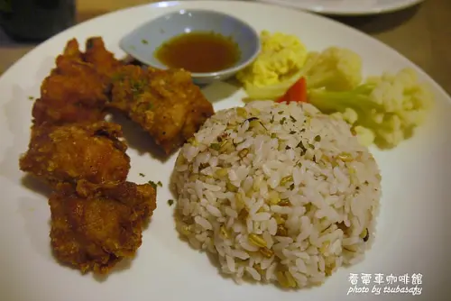 下班後到看電車咖啡館