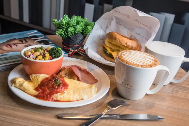 [台北士林]台北咖啡推薦！品嘗季節好食，好初．貝果＆旅者、春雪咖啡！怡客咖啡-士林店 - 大手牽小手。玩樂趣