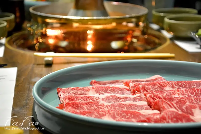 
[食記] しゃぶ禅 (禪日本料理)。道地壽喜燒鍋物-掛川完熟酵母豚、澳洲黃金和牛
