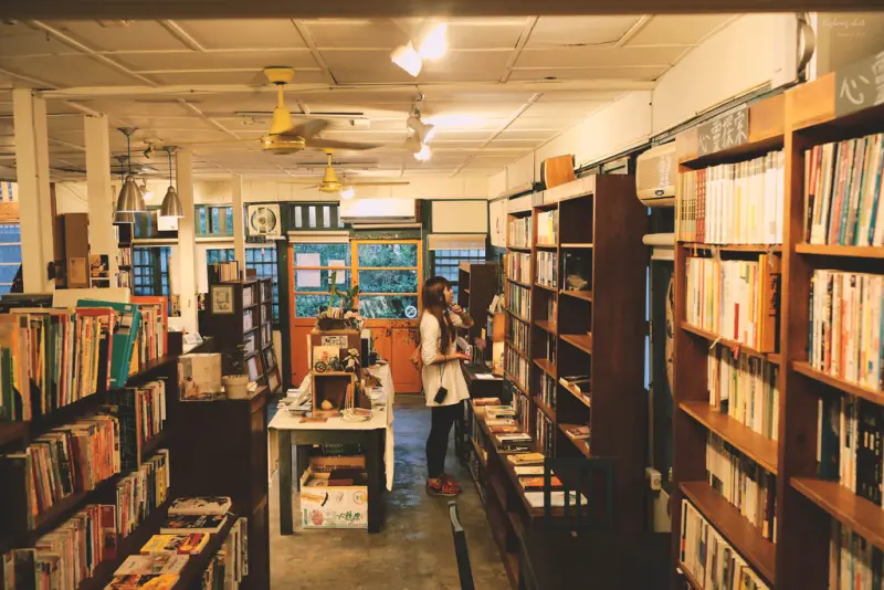擁抱花蓮兩日的玩耍昏睡之旅/06 時光二手書店參觀記事
