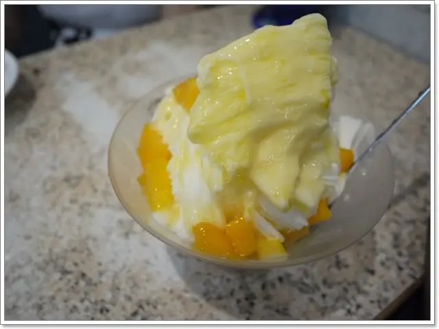 台北 士林夜市 辛發亭～超級細緻的雪片冰