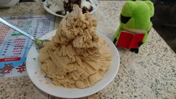 【台北】士林巷內 超人氣雪花冰，50年排隊老店『辛發亭』