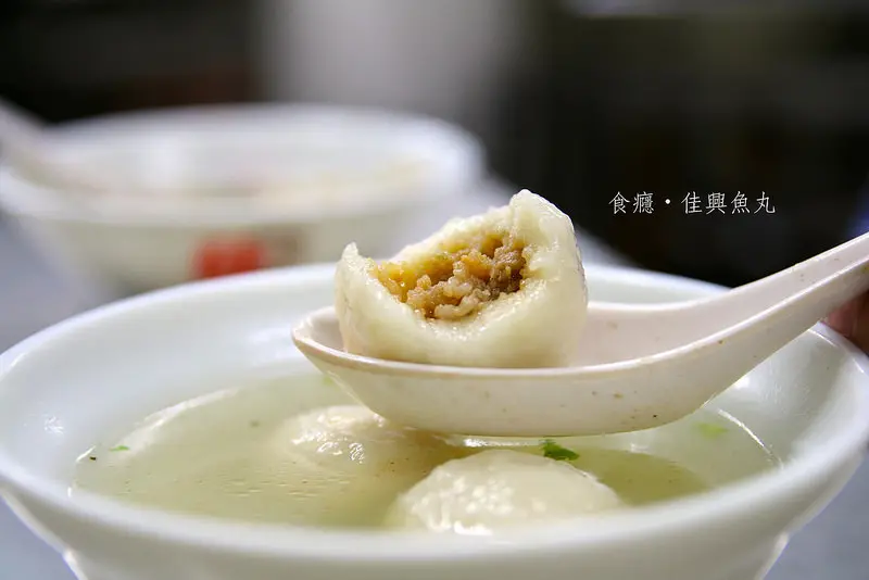[食癮-小吃]佳興魚丸店-迪化街美食小吃，60年不變的好滋味