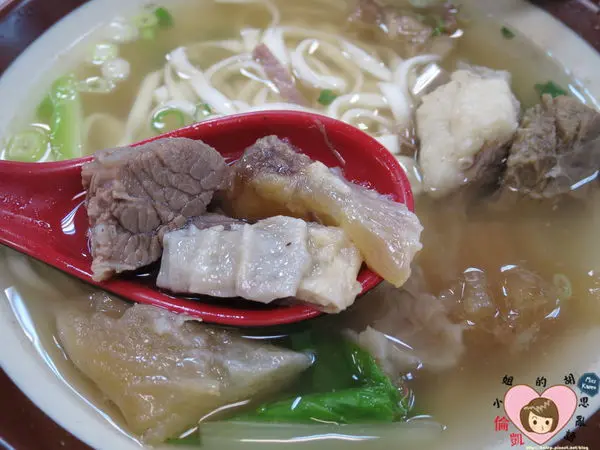 【美食】台北捷運圓山站。百年老店金春發牛肉店～從筋到肉，全牛到底一次享受