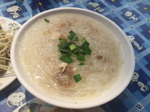 【食記】捷運北門站/大稻埕/迪化街/永樂市場美食。民樂旗魚米粉湯