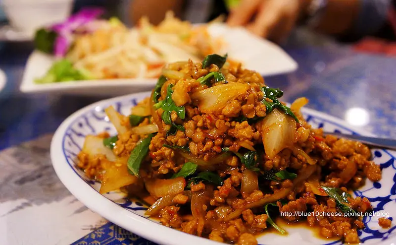 【台中泰式美食】泰國麵王 泰式料理-害我吃了2碗半的白飯> < (加映:Le Ruban 法朋 和三盆蛋糕捲)