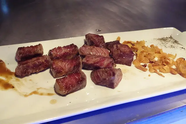 【食記】板橋新埔捷運站。夏慕尼新香榭鐵板燒~兩人也能共點一份吃飽飽 小寶寶也有提供免費餐點