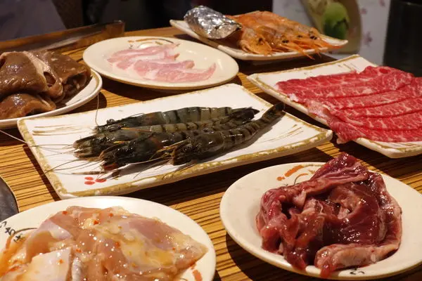 【北捷｜府中美食】久天日式燒烤｜食材大升級！安格斯黑牛吃到飽，還有超特別的火烤冰淇淋~板橋燒烤吃到飽餐廳 / 烤肉吃到飽