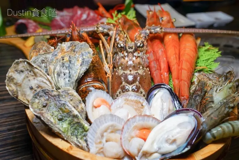 燒肉眾精緻炭火燒肉(板橋文化店)_頂級肉蝦任你開吃!|板橋燒烤吃到飽推薦 / 鹿兒島A5和牛 / 阿根廷天使紅蝦【新北板橋 · 新埔捷運站】