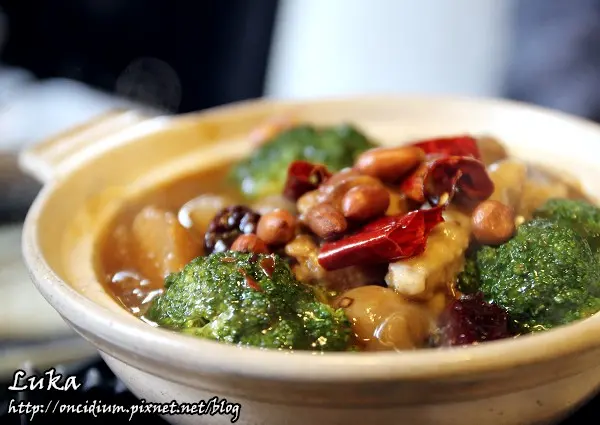 [板橋] 寬心園精緻蔬食 @ 養生又好吃的蔬食料理～牛奶湯頭好好喝呀!