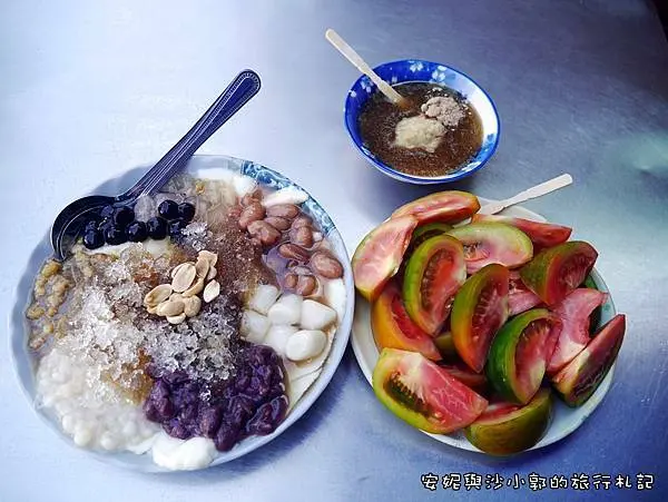 【台南冰店】冰鄉豆花冰果店  南部人吃法薑糖番茄  料多到滿出來的八寶豆花只要銅板價