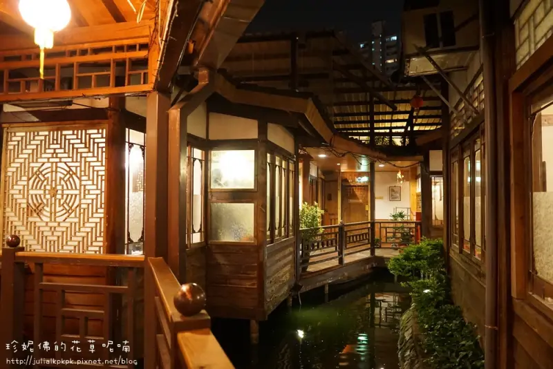 【新北-板橋區】逸馨園書香茶坊║南雅夜市內，有兒童遊樂區可遛小孩