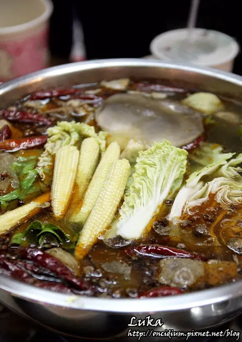 [板橋] 一毛不拔鹽水雞 @ 除了鹽水雞，還有噴香好吃的的花椒麻辣燙!