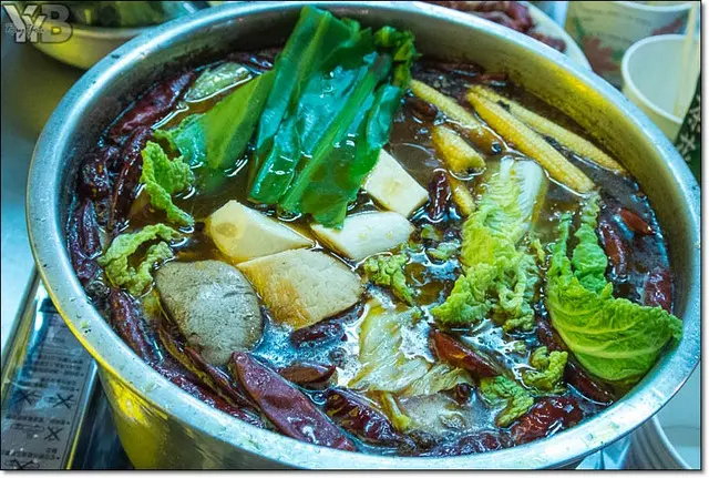 [小吃美食] 一毛不拔鹹水雞(板橋店)・麻辣燙暖呼呼上市