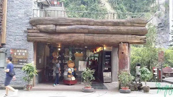 ∞烏來暴雨半日遊，烏來台車博物館(烏來林業生活館)+泰雅民族博物館