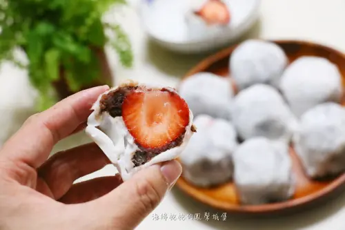 好市多COSTCO日式草莓大福｜全台最划算的草莓大福，超便宜激推，一個只要25元！