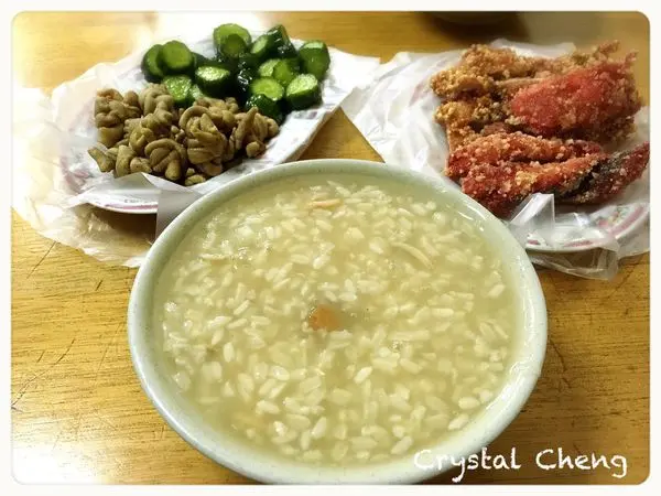 【新北好食推薦】車頭鹹粥 傳統小吃好味道 炸物也好吃推薦!!