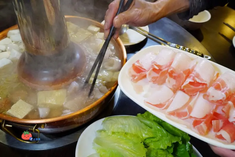 【新店酸菜白肉鍋】老蔣的家鄉味 手工現擀 正宗江浙私房菜 煎餃 紅燒肉 豆沙鍋餅 必點必吃