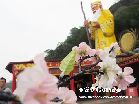 『新北中和_烘爐地』最多樓梯的廟宇，讓你知道達成願望要付多大代價！