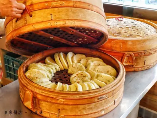 [食記♥忠孝敦化站]秦家餅店-蔥油餅、韭菜盒子，少油健康的北方乾烙餅店（內有秦家餅店完整MENU）