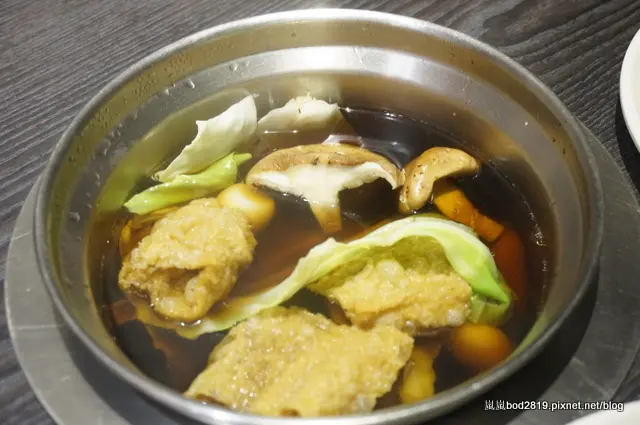 【新北土城】千葉火鍋(金城尊爵館)－食材豐富多元，但衛生環境實在令人無語