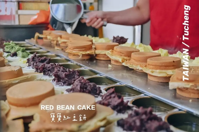 【土城美食】寶寶紅豆餅：客製化銅板美食車輪餅，飽滿爆漿多餡料紅豆餅。