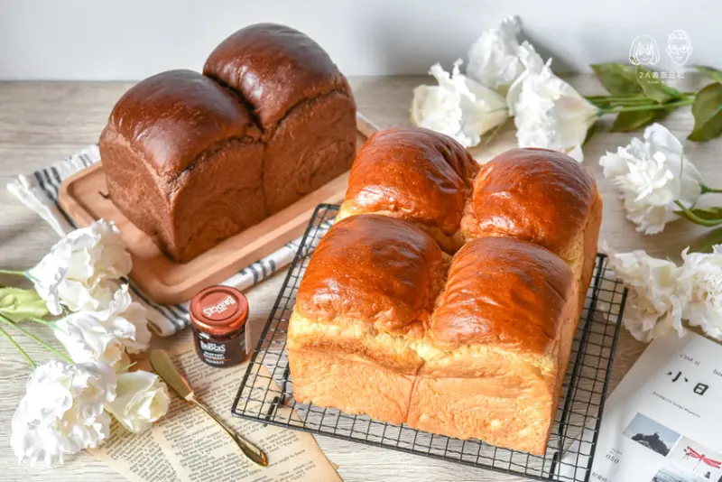 雲朵般柔軟的生吐司，適合當下午茶甜點或是伴手禮送人，推薦必買巧克力口味，可冷藏宅配寄送！ 