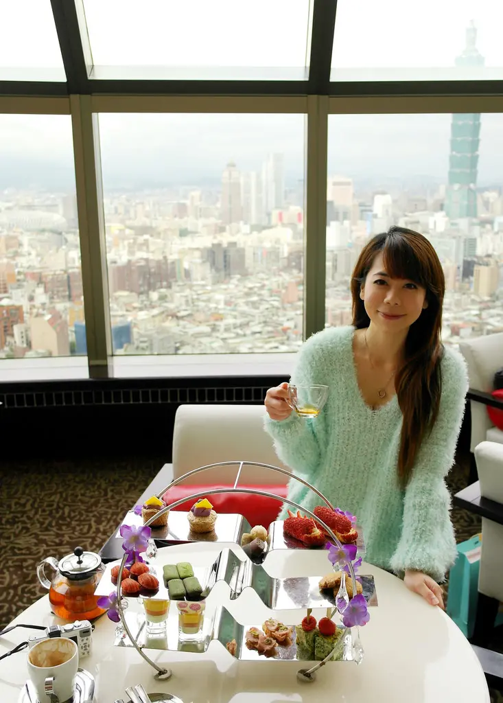 ◎【台北遠企38F 馬可波羅餐廳酒廊】女王級的高空午茶view~正點翻了！