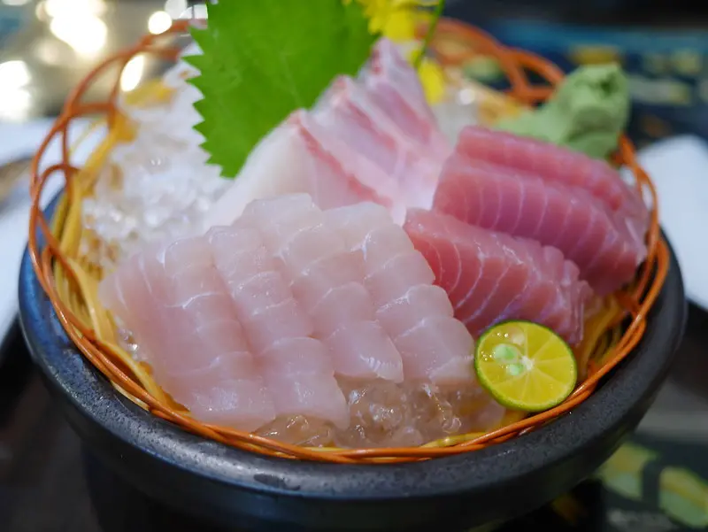 【美食】新北三重─玄武壽司。現做新鮮握壽司，CP值超高，單貫壽司$15元起~ 一店和二店只差一條街