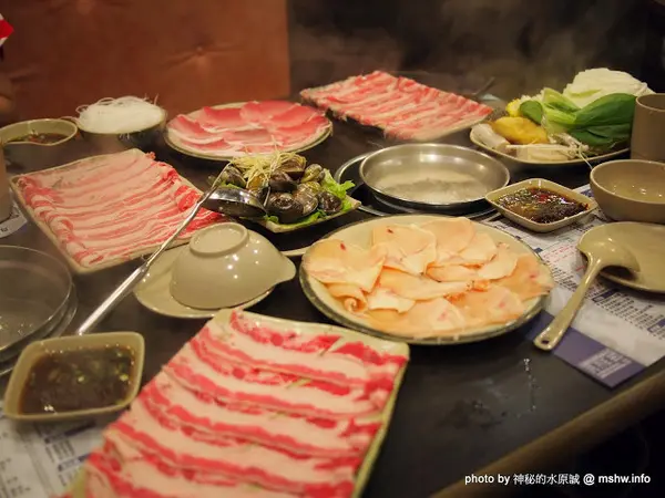 【食記】新北悅來日式涮涮鍋三和一店@三重MRT三重國小 : 食材新鮮,價格平實~惟環境有改善空間              