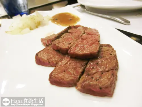 
【新北三重】旺紅鐵板料理 | 友善廚師氣氛佳 高級餐點也能吃很飽 適合過節聚會的餐廳
