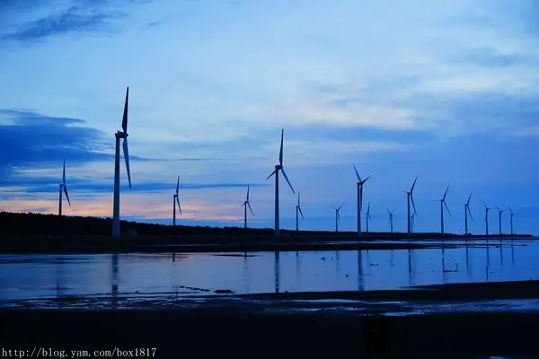 【台中。清水】高美濕地。風車林晚霞