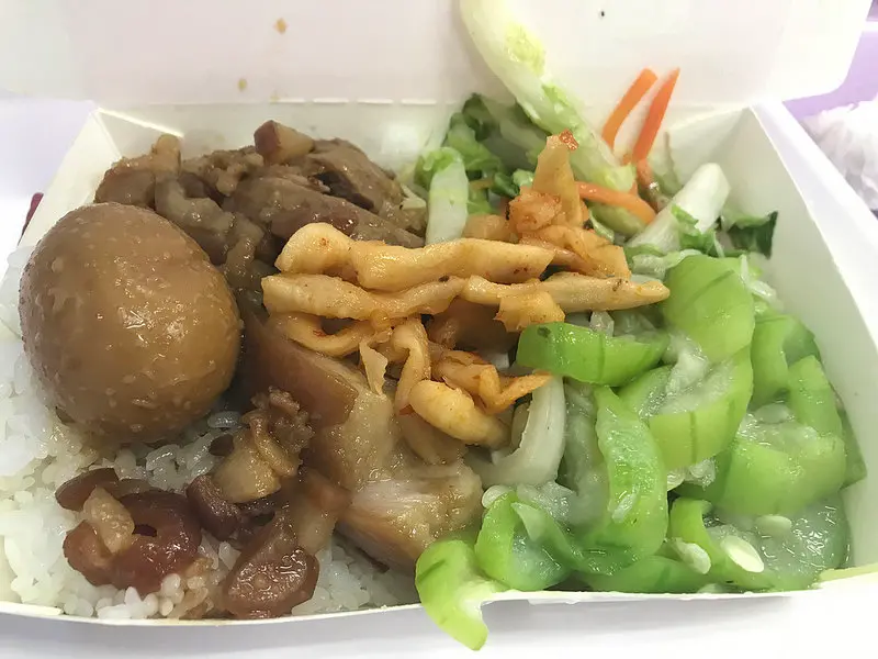 [新北] 三重捷運~五燈獎豬腳~超人氣排隊豬腳飯