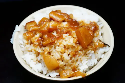 【新北三重】今大魯肉飯 超人氣美食 庶民美食 嫩肥油亮的美味魯肉  三重/捷運菜寮站/大仁街