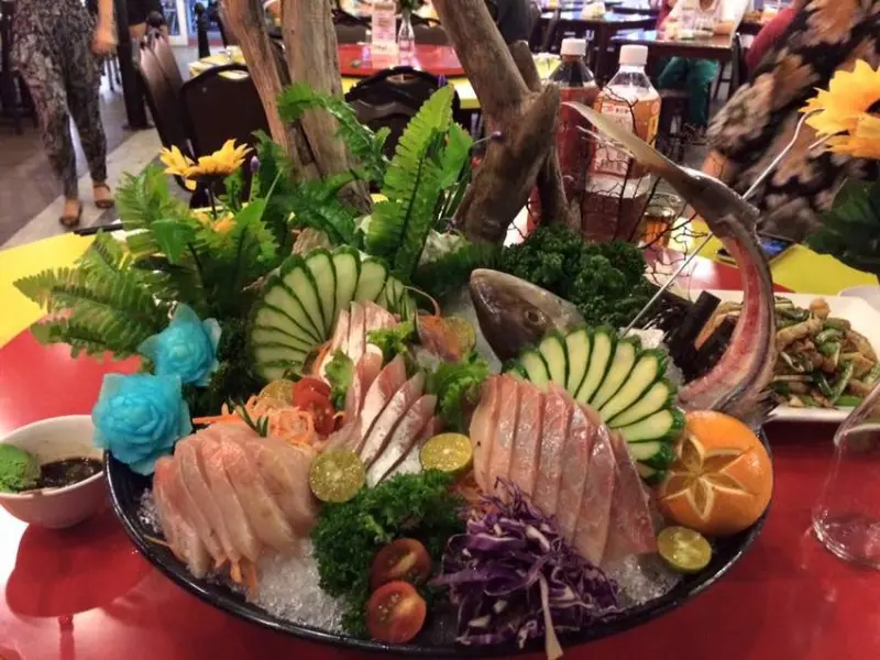 【大灣碼頭熱炒生猛海鮮- 蘆洲店】限量、現撈、有創意、食材新鮮看得見