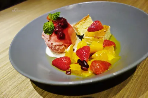 湯姆咖啡廚房Toms Pizzeria Trattoria+來到蘆洲巷弄的義式餐廳+享受舒服的環境以及親切的服務