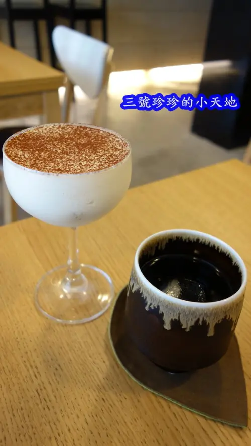 巢Nido。下午茶甜點／咖啡。適合想要單獨一個人享受極靜優閒時光的好去處！請勿喧嘩及嚴禁大笑