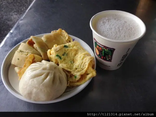 【台中】 早起也甘願的東區天津苟不理湯包