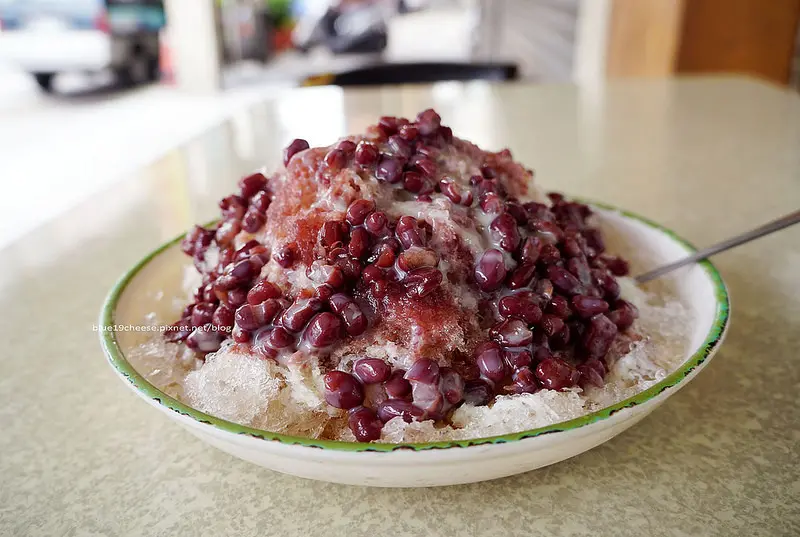 【台中南區】大象綠豆湯-大象三豆冰城.消暑冰品.傳統綠豆湯.烤吐司.木瓜牛奶.綠豆沙牛奶.剉冰挫冰.紅豆牛奶冰.蓮子湯.老店還是有它的魅力阿