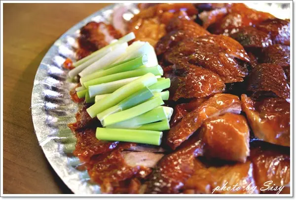 九合脆皮烤鴨 一鴨二吃 ~ 酥脆好滋味 ~ 烤鴨夾餅 高麗菜炒鴨肉 片鴨