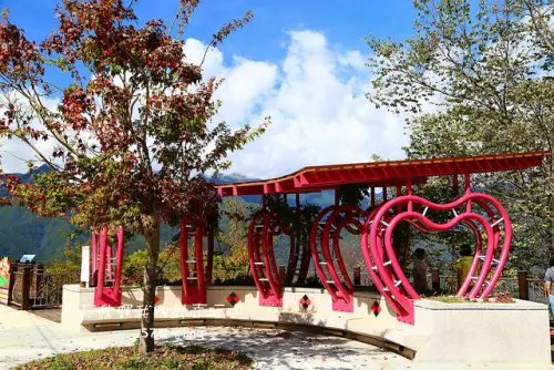 梨山遊客中心。楓之谷。心型裝置藝術。又一處不私藏拍照景點