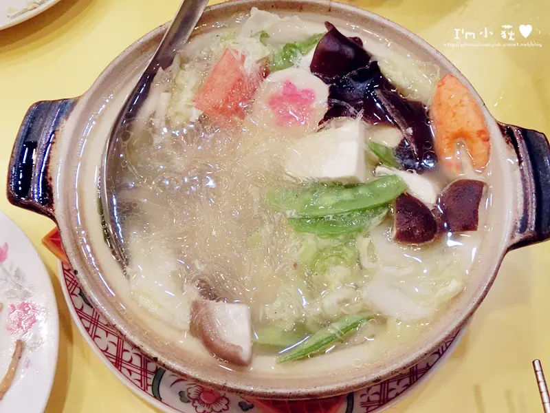 上海顧家飯館。上海家常菜!近台中中友一中街!快炒小吃!年菜提供!可點店家招牌推薦比較特別!