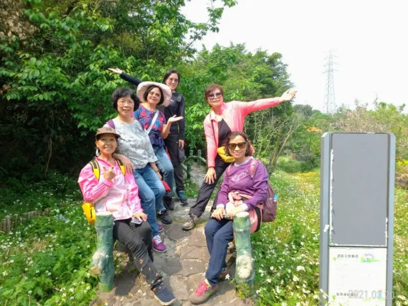 大溪景點-林埤古道(清水坑古道)-中原大學校友合唱團-石門山逍遙遊，古道快要變成廢墟了